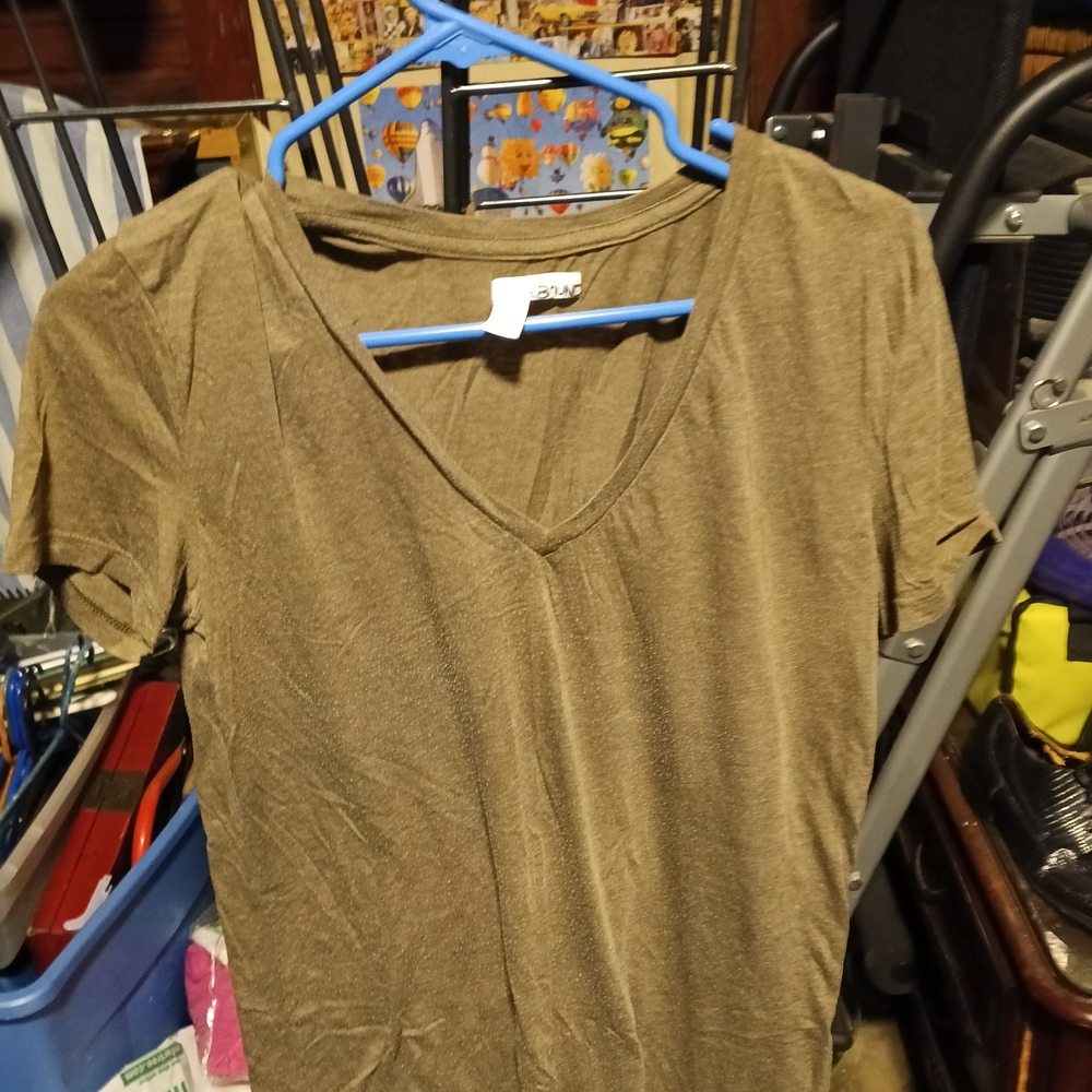 Abound Women's V-Neck Short Sleeve Top - Olive